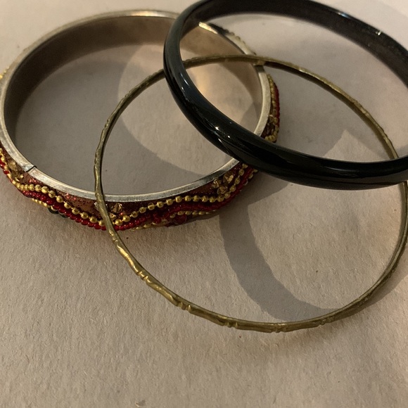 Set of three bracelets - Picture 5 of 5